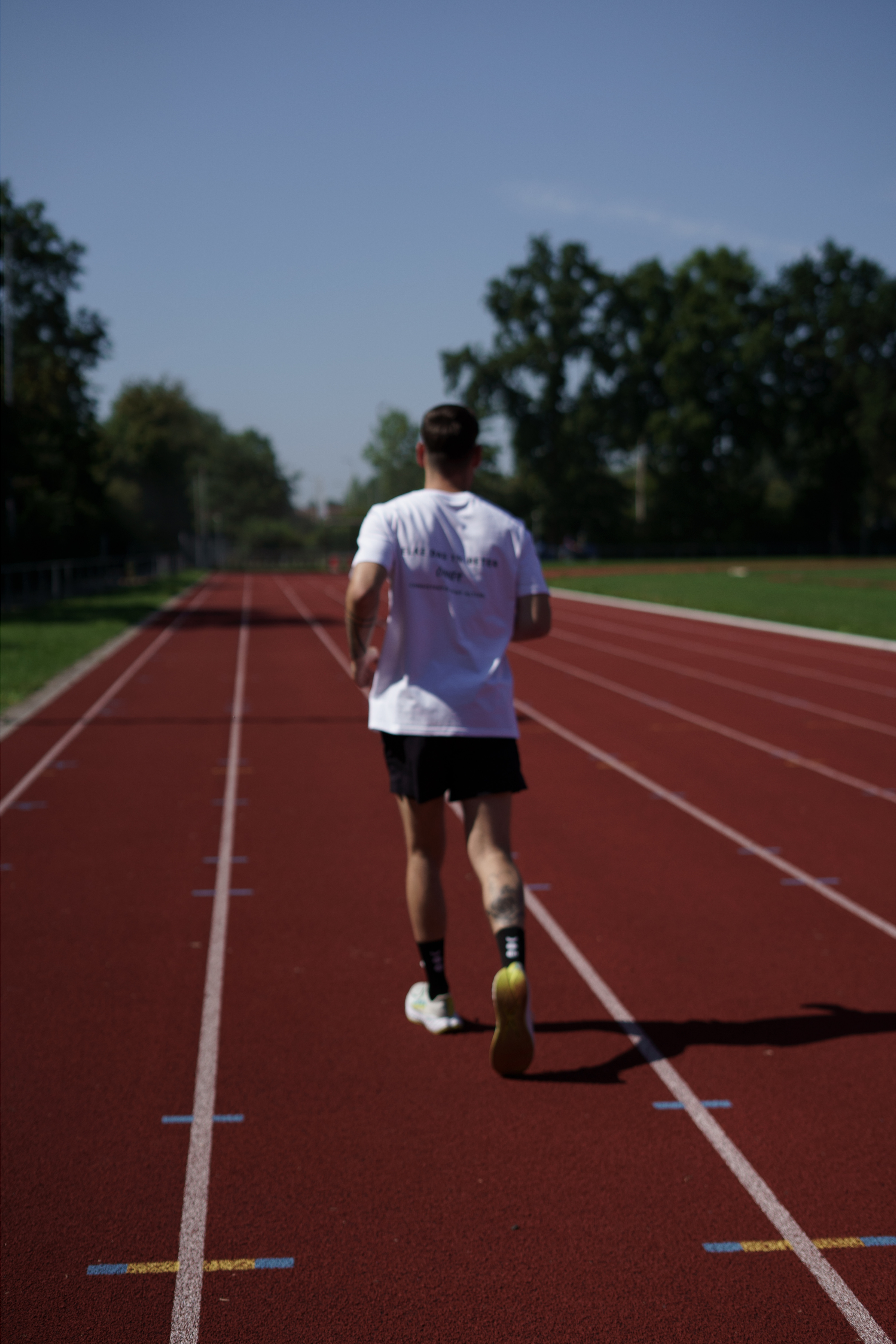 ONNEA CONSISTENTIE T-SHIRT | WIT x ZWART Onnea