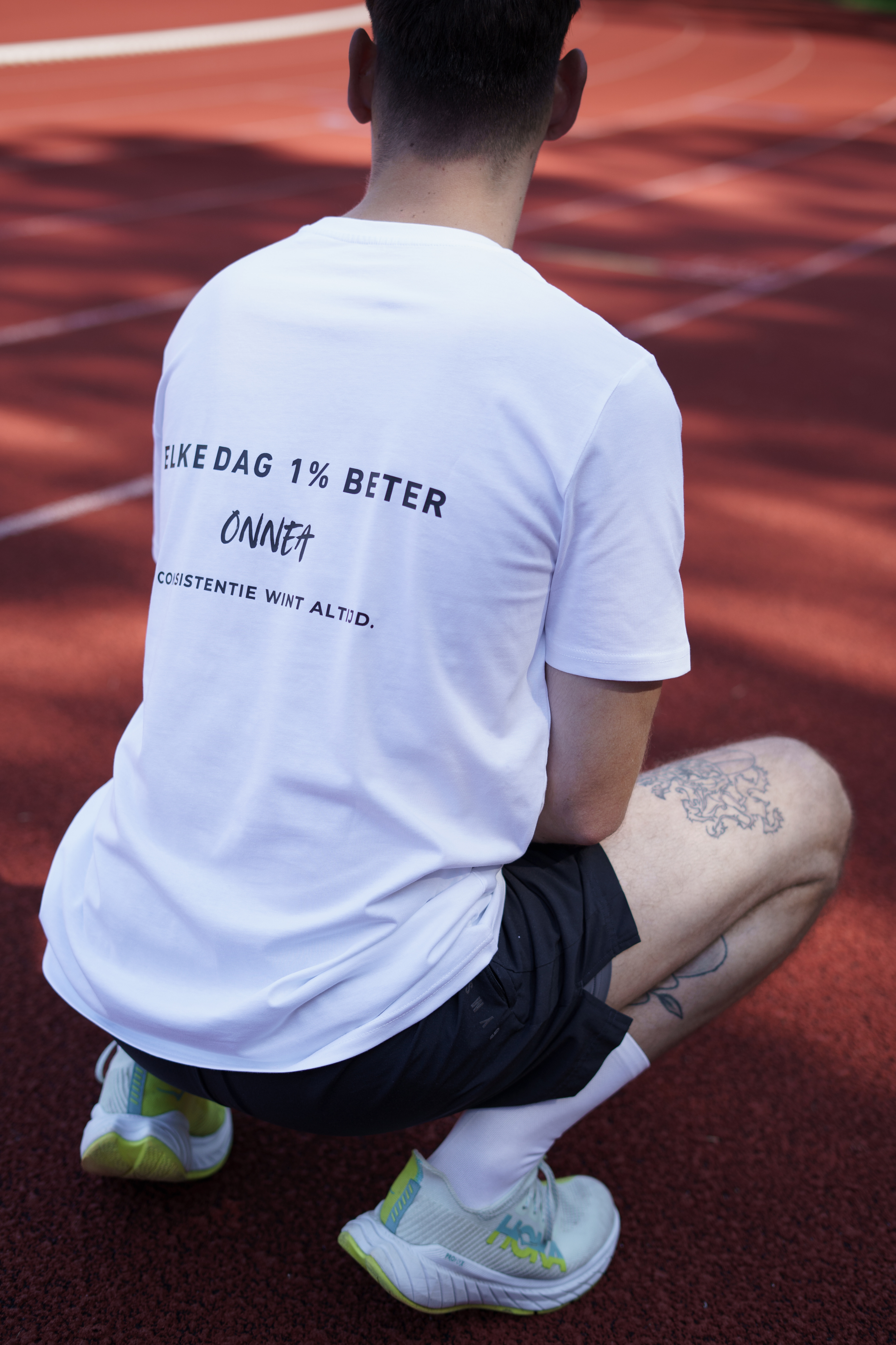 ONNEA CONSISTENTIE T-SHIRT | WIT x ZWART Onnea