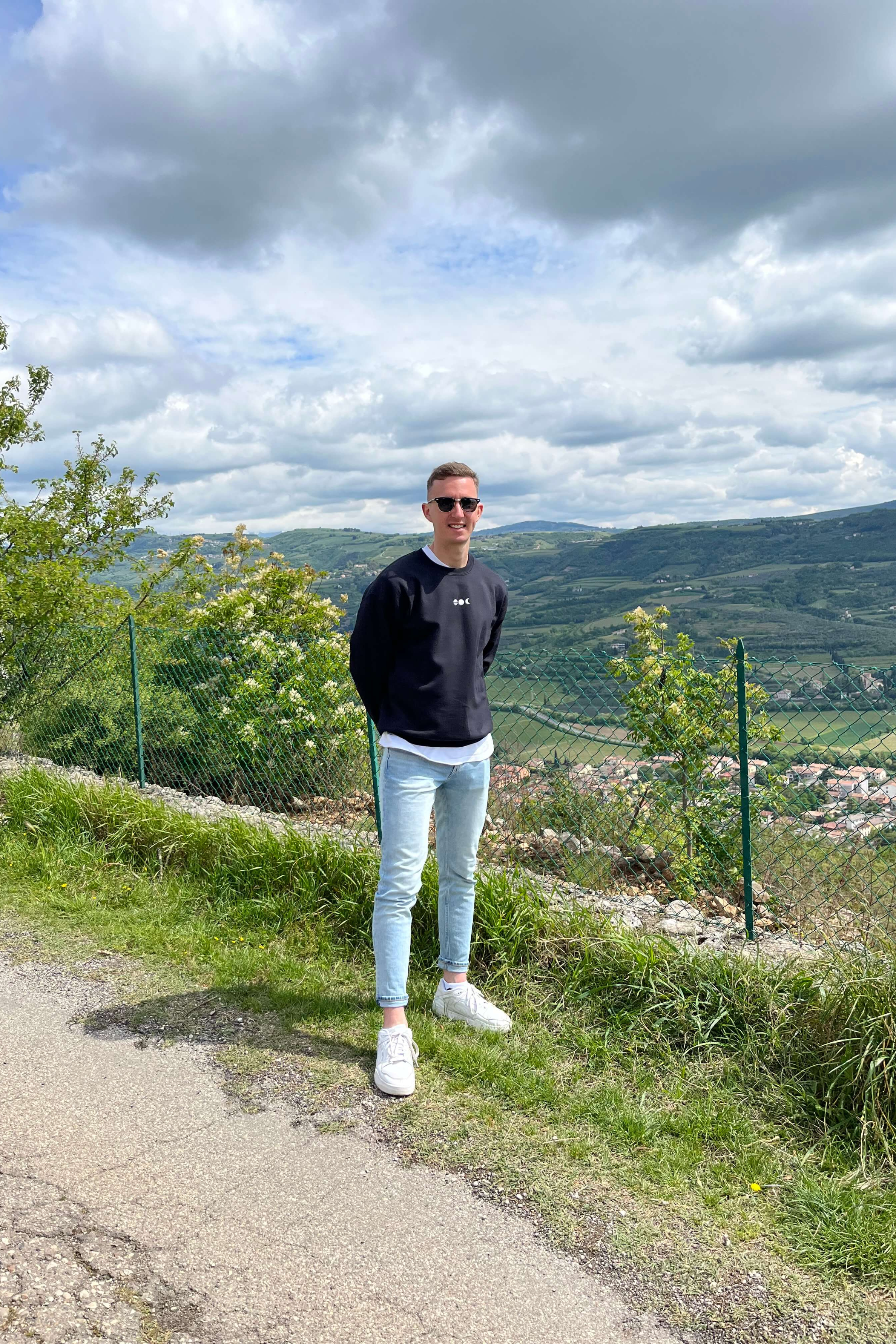 Onnea Verona Sweater | Sand Onnea