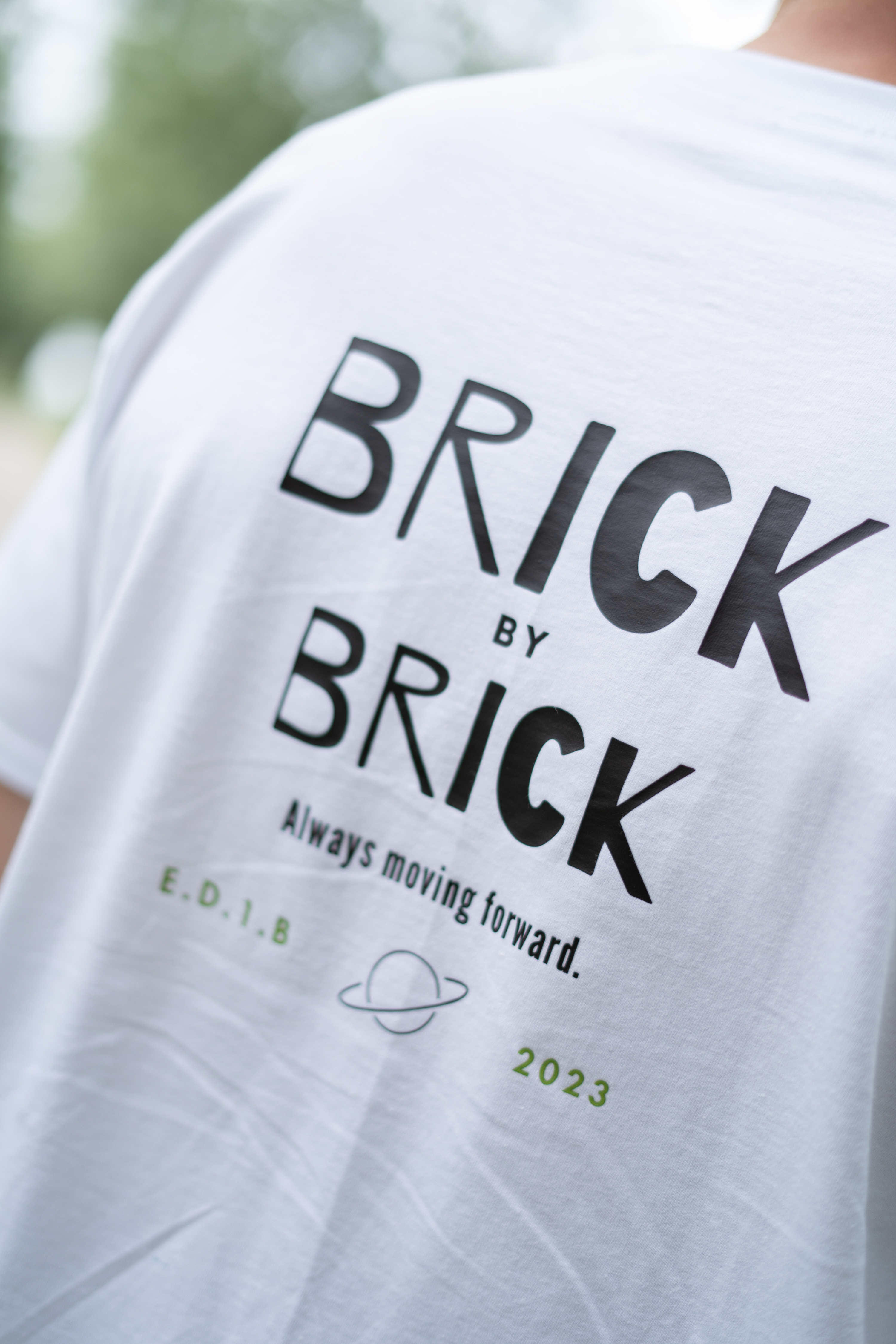 Brick by Brick Onnea Tee NIEUW