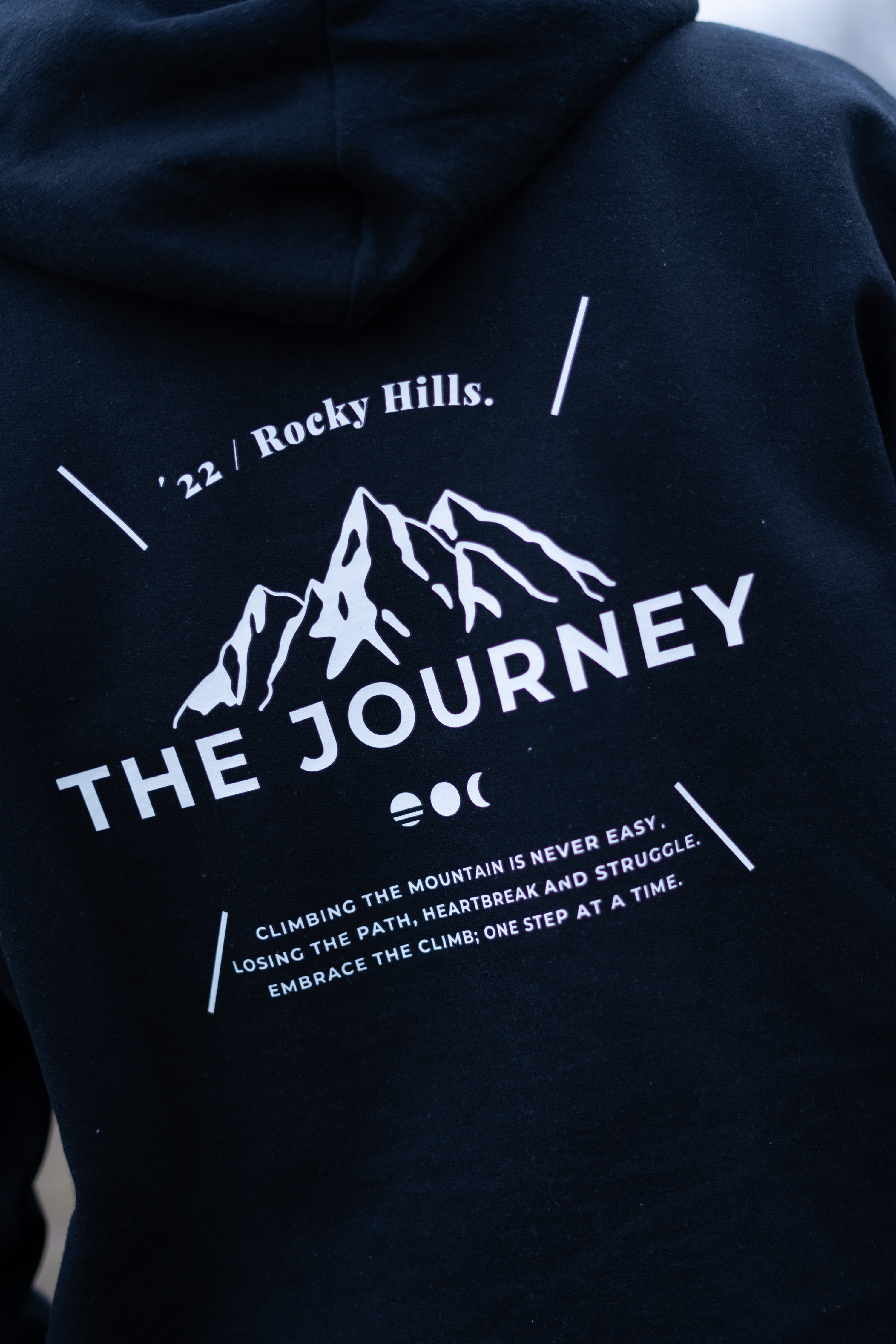 EMBRACE THE CLIMB ONNEA HOODIE - MIDNIGHT-BLACK Onnea