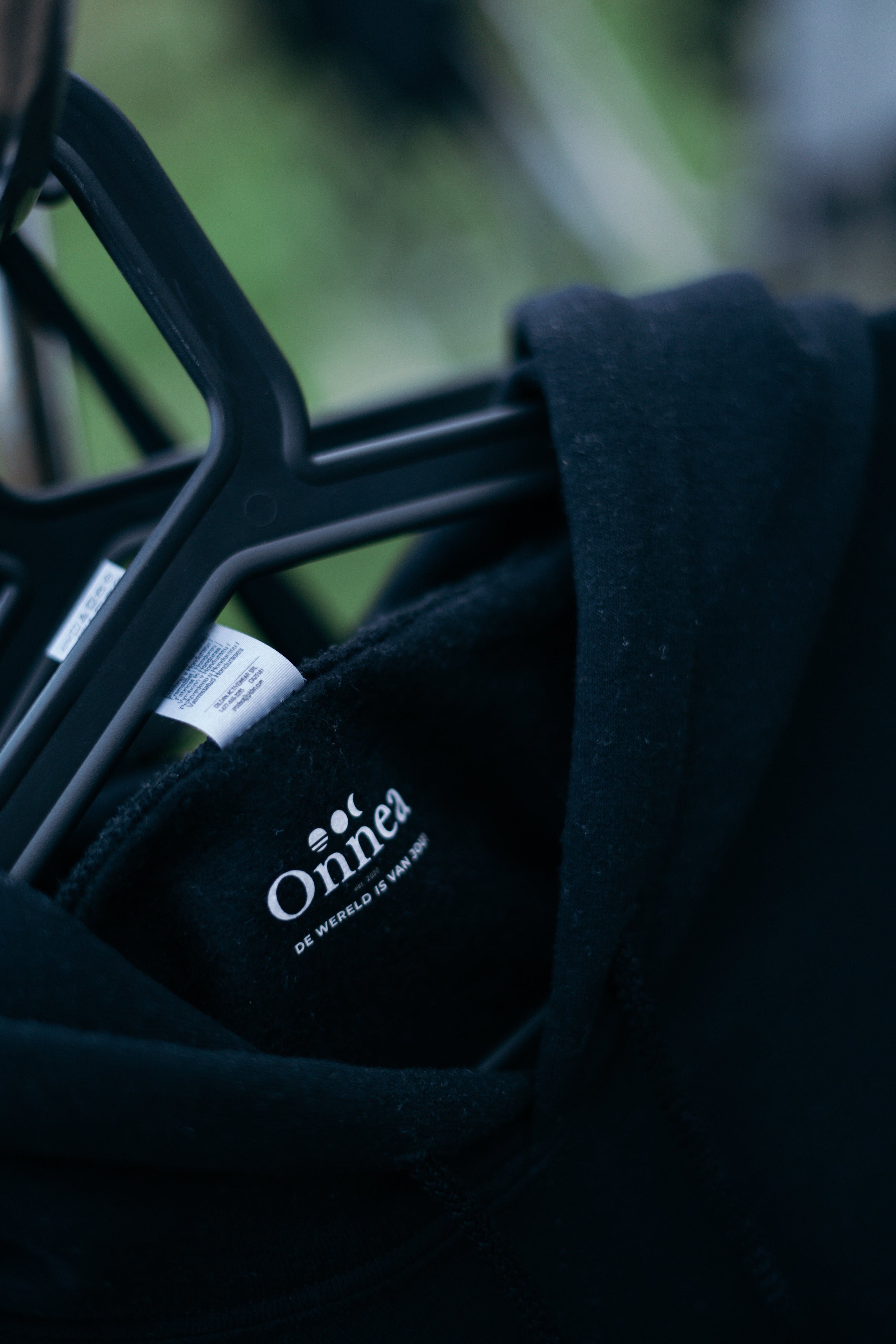 EMBRACE THE CLIMB ONNEA HOODIE - MIDNIGHT-BLACK Onnea