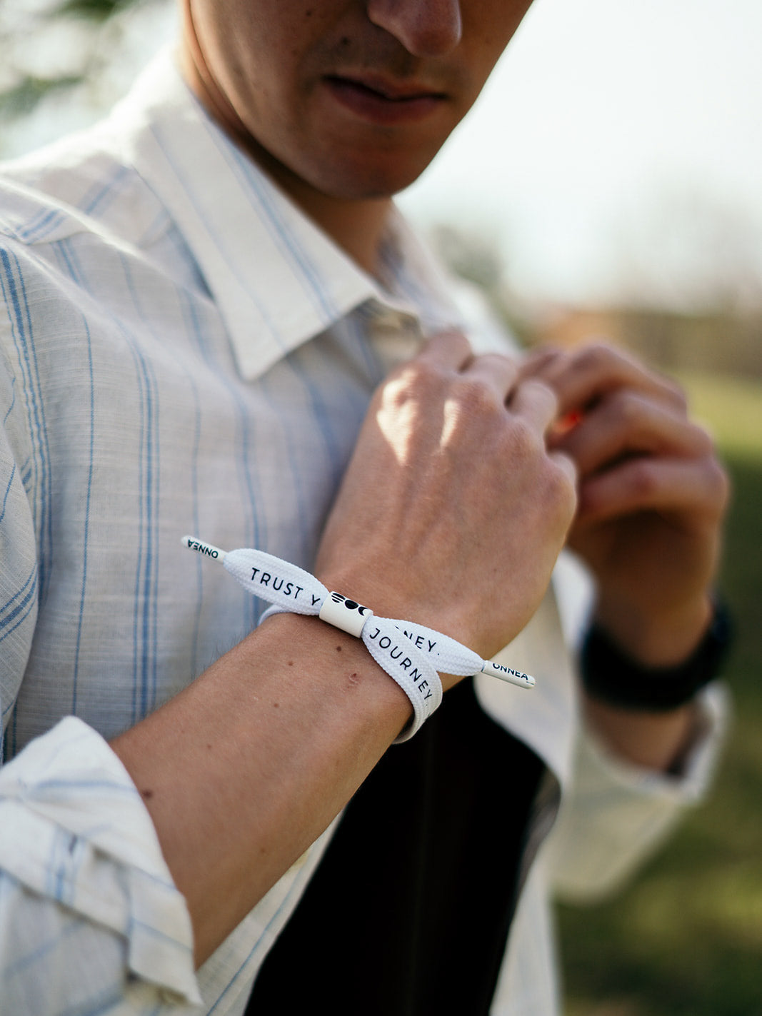 1.0 Trust Your Journey Onnea bracelet - black x white Onnea